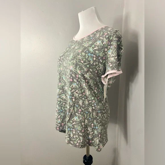 LuLaRoe Classic T Shirt NWT Gray with Multicolor Floral Pattern Short Sleeve - Picture 3 of 7